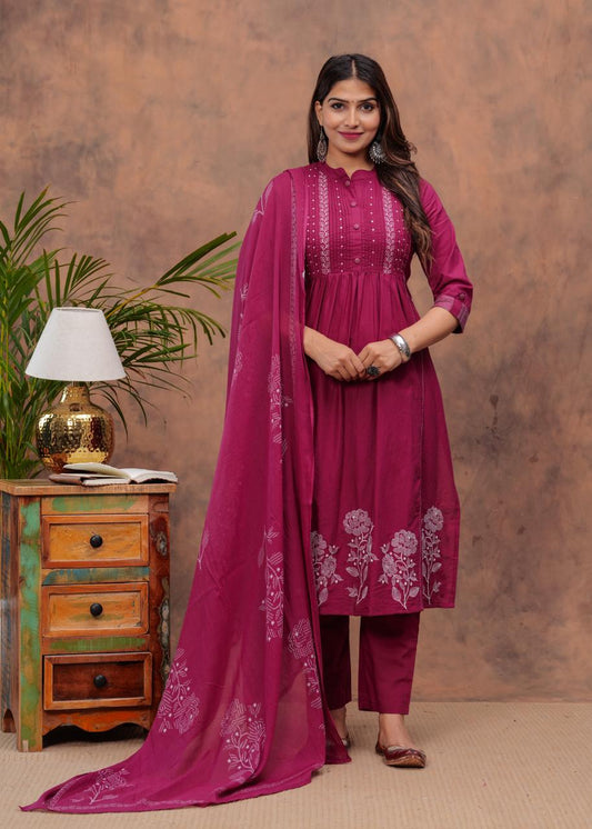 Women Maroon Printed Straight Kurta Suit Set