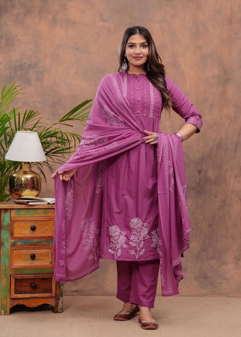 Women Parple Printed Straight Kurta Suit Set