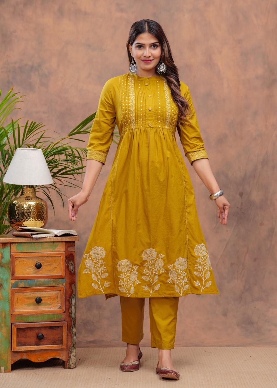 Women Yellow Printed Straight Kurta Suit Set