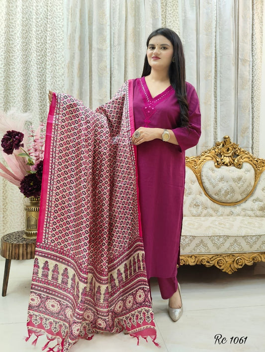 Cotton Kurta pant paired with art silk dupatta