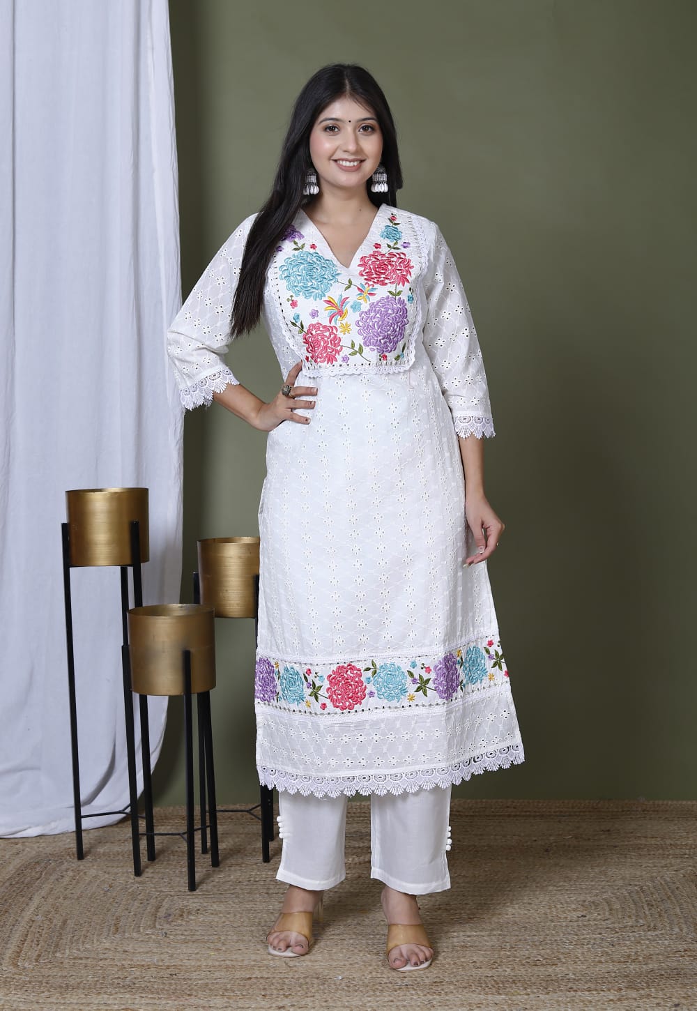 COTTON SIFLI WORK WHITE KURTI WITH FULL EMBROIDERY WITH MULMUL HAND BRUSH PAINT DUPAPATTA