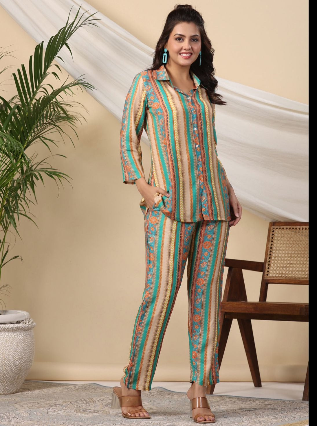 Monochrome Kurta Set with Flowy Palazzo